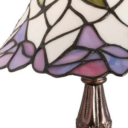 12-inch small tiffany lamp daffodil. Close of of glass shade. 
