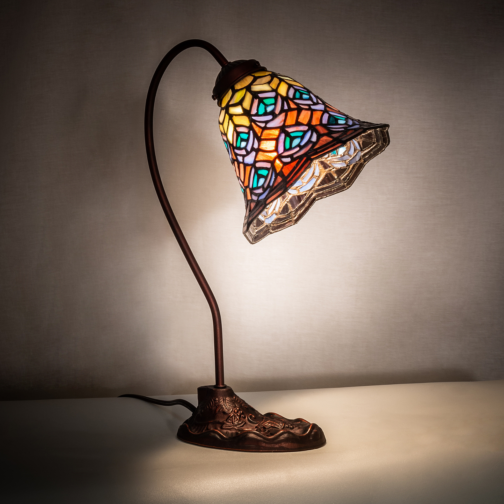 18-inch tiffany desk lamp peacock on dark background. 