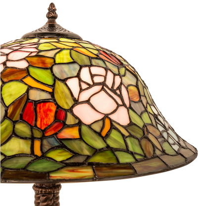 23-inch Tabletop Tiffany Lamp Rosebush by Meyda Lighting close up of shade